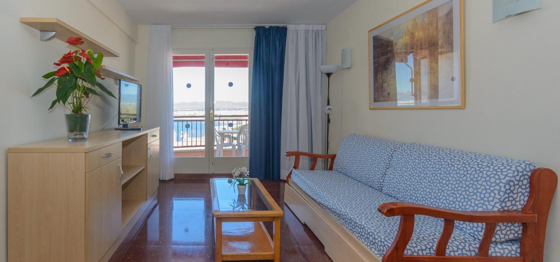Appartamento con due camere da letto con vista mare laterale
